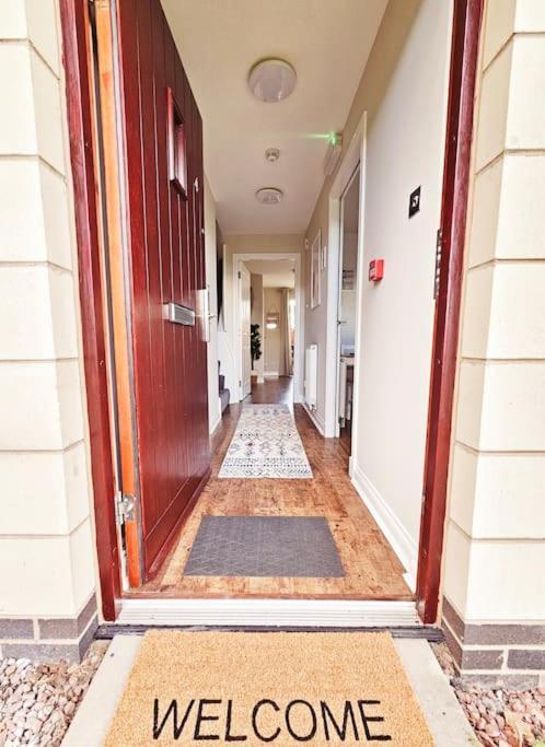 Modern 5 Bedroom Townhouse With Free Parking Glasgow Esterno foto