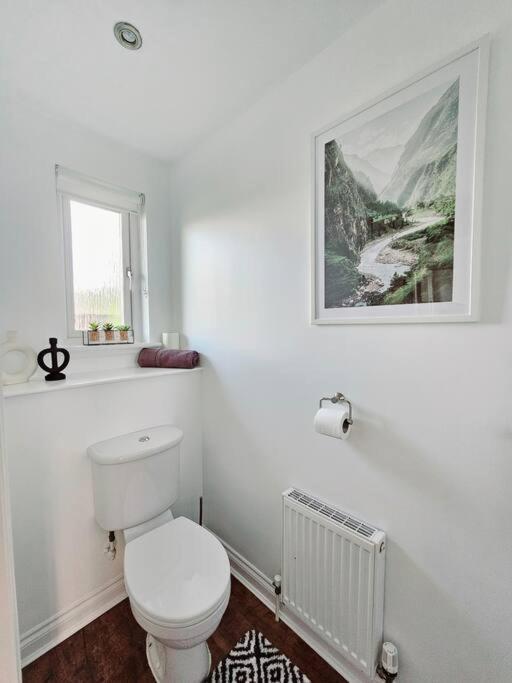 Modern 5 Bedroom Townhouse With Free Parking Glasgow Esterno foto