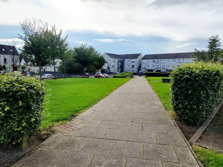Modern 5 Bedroom Townhouse With Free Parking Glasgow Esterno foto