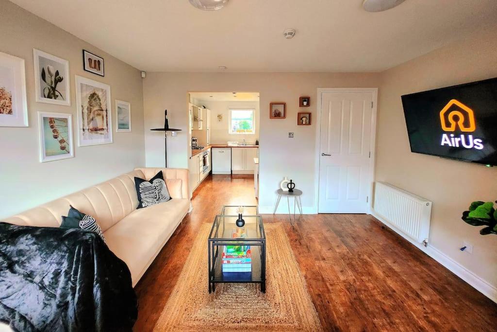 Modern 5 Bedroom Townhouse With Free Parking Glasgow Esterno foto