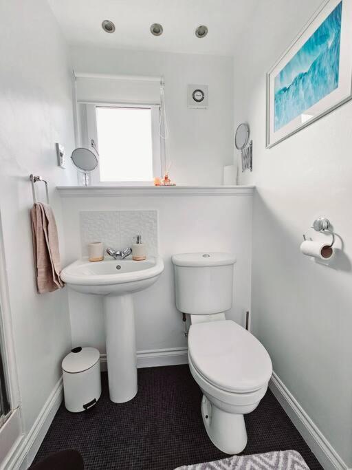 Modern 5 Bedroom Townhouse With Free Parking Glasgow Esterno foto