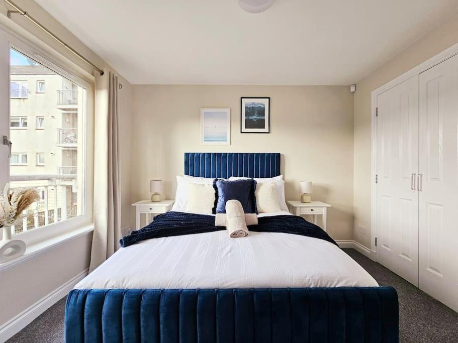 Modern 5 Bedroom Townhouse With Free Parking Glasgow Esterno foto