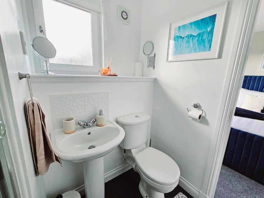 Modern 5 Bedroom Townhouse With Free Parking Glasgow Esterno foto
